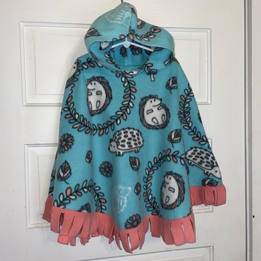 Kid‎ Sz 2-5 Hood Poncho Teal Fabric Cold Weather Cute Salmon Fringe Hedgehog